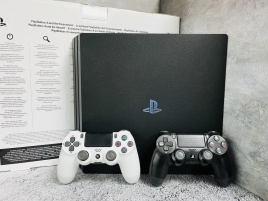 Sony Playstation 4 Pro 1TB CUH-7208B с коробкой S/N: 02274526441414670 (PS4 Pro, Б/У)