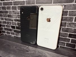 Корпус для iPhone XR белый и черный с камерой Б/У