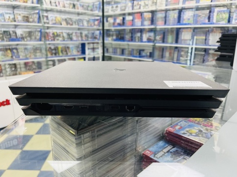 Sony Playstation 4 Pro 1TB CUH-7008B S/N: 03274524035708532 (PS4 Pro, Б/У) фото 4