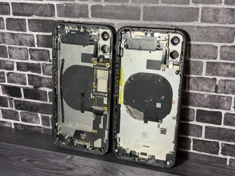 Корпус для iPhone 11, черный, с шлейфами (2шт) Б/У фото 2