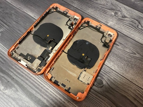Корпус для iPhone XR Оранжевый 2шт. Б/У фото 3
