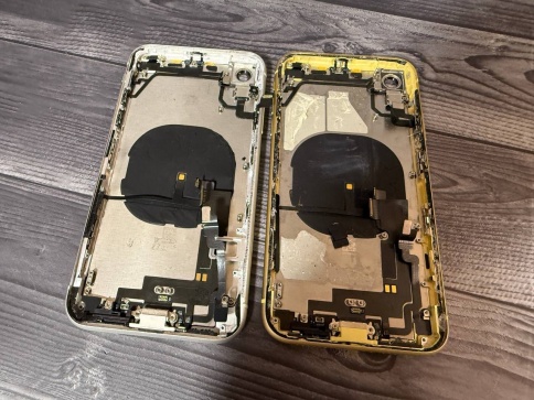 Корпус для iPhone XR белый и желтый Б/У фото 3