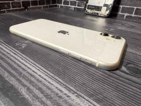 Корпус для iPhone 11, Белый и черный с шлейфами, Б/У фото 2
