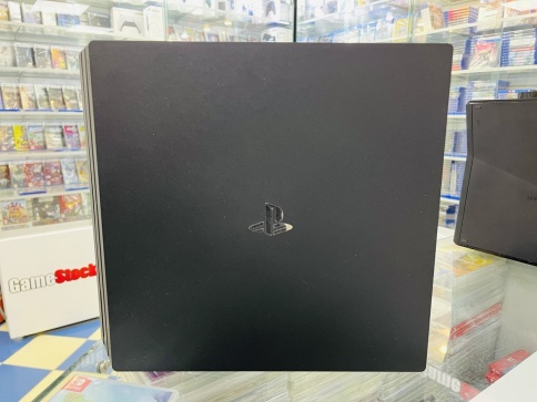 Sony Playstation 4 Pro 1TB CUH-7008B, С коробкой, S/N: 03274524035674615 (PS4 Pro, Б/У) фото 2