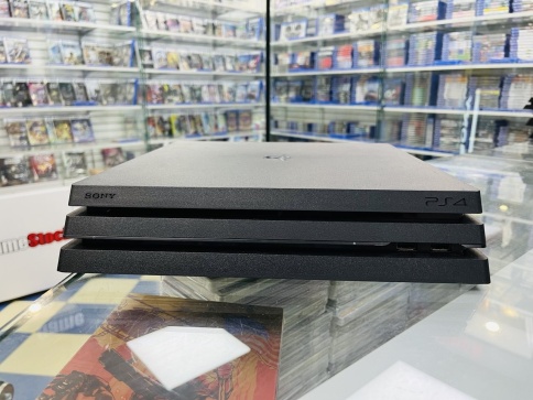 Sony Playstation 4 Pro 1TB CUH-7108B S/N: 02274525371351498 (PS4 Pro, Б/У) фото 3