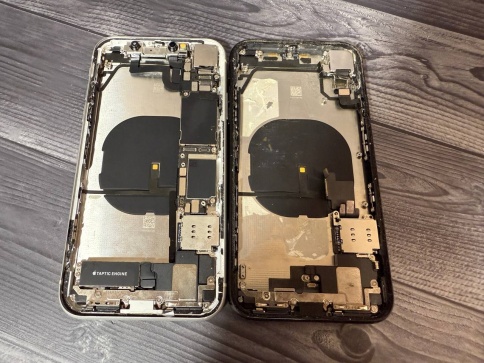 Корпус для iPhone XR белый и черный с камерой Б/У фото 4