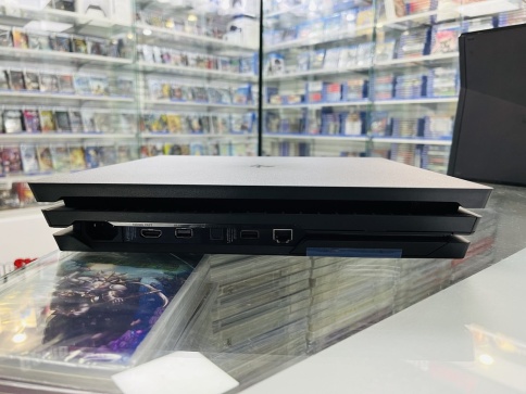 Sony Playstation 4 Pro 1TB CUH-7008B, С коробкой, S/N: 03274524035674615 (PS4 Pro, Б/У) фото 4