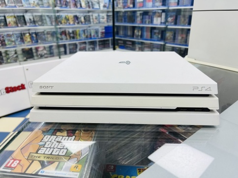 Sony Playstation 4 Pro 1TB CUH-7216B, Без коробки, S/N: 03274526615646039 (PS4 Pro, Б/У) фото 3